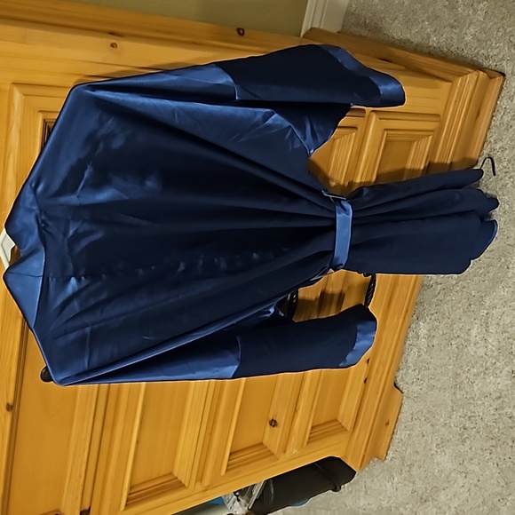 Plus Size Short Robe - Picture 2 of 4